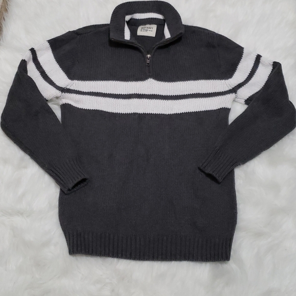 Sweater - Picture 2 of 5